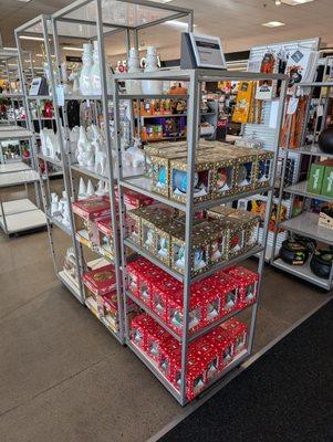 It's Christmas with a 30C temperature outside.