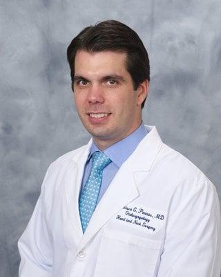 Dr. Francisco Pernas M.D