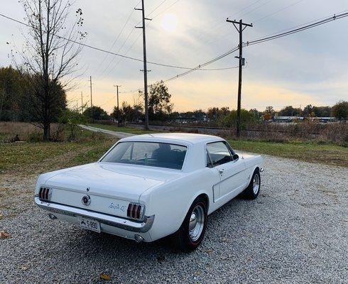 444 Auto Body and Customs