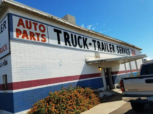 Phoenix Truck and Equipment Repair