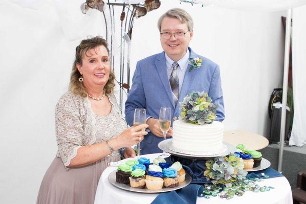 Dallas and Fort Worth Singles