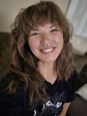 A glimpse of my favorite haircut yet ;)