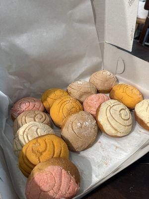 Emmanuel's Pizza & Bakery