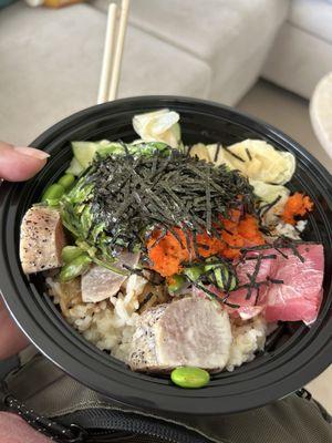 Albacore and Ahi tuna bowl with rice,soybean,cucumber,seaweed and ginger A- Signature Bowl Combo