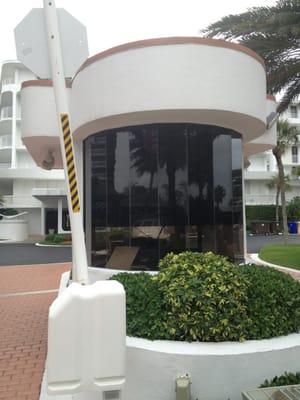Main entrance to 2600 condominium