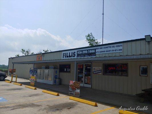 Fillis in Moss Hill, Texas