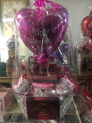 Balloons Flowers & Gift Baskets Roseland