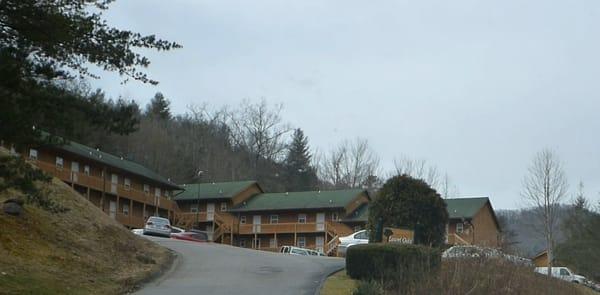 Laurel Oaks Apartments