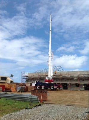 Our (60) ton setting trusses on KMCAS.