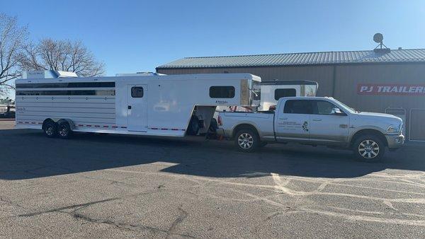 6 Horse Trails West from Scott Murdoch Trailer Sales