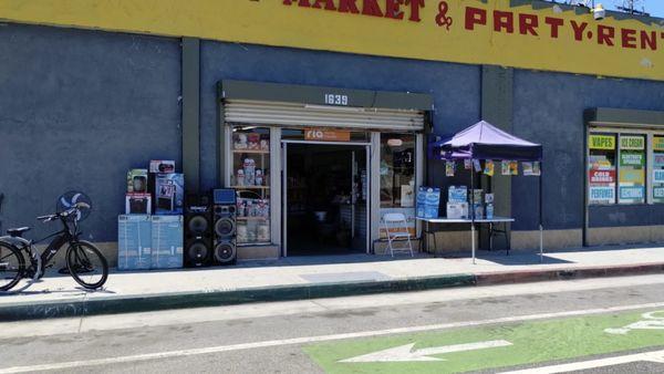 Cr Market & Party Rental