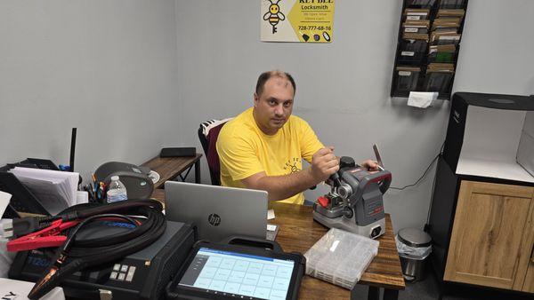 Key Bee Locksmith