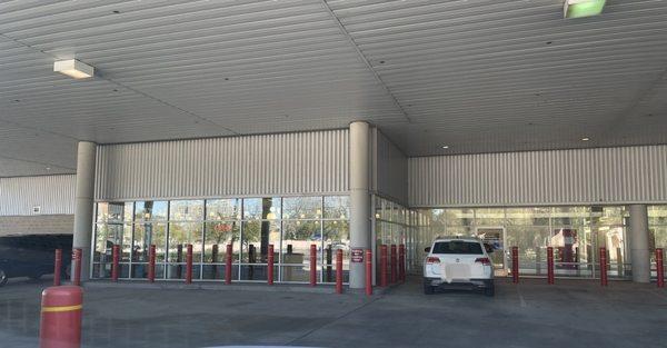 Covered loading area