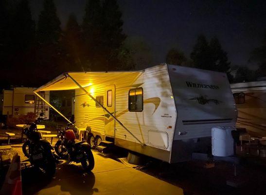 4/6/2021 Calvin was such an amazing host, made us feel welcome. Clean RV setup.