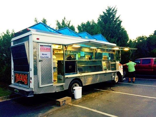 La Mexicana food truck