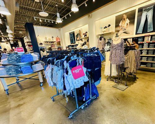 American Eagle Outfitters