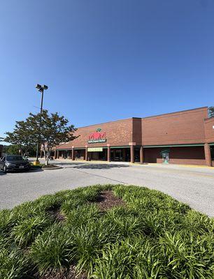 MOM's Organic Market