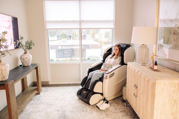 Our lounge with massage chair is set up so that you can relax and not stress over your visit.