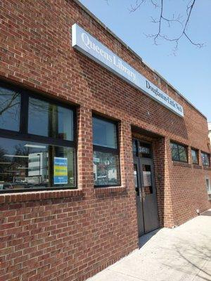 Queens Public Library - Douglaston-Little Neck