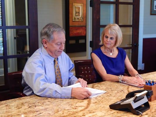 Dependable professionals ... attorneys on staff ... offering reliable and friendly closing services.