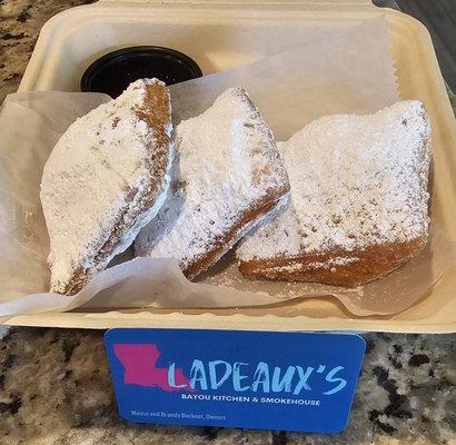 Ladeaux's Bayou Kitchen & Smokehouse