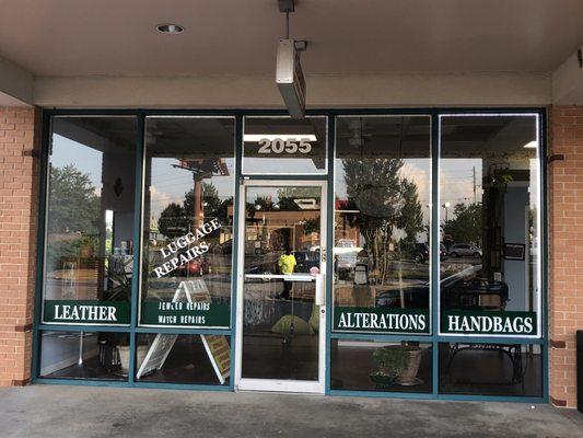 Cleaners Shoe Repairs & Alteration