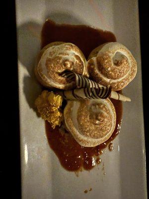 This was a beautiful and delicious profiterole!