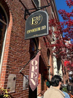 Emporium 32