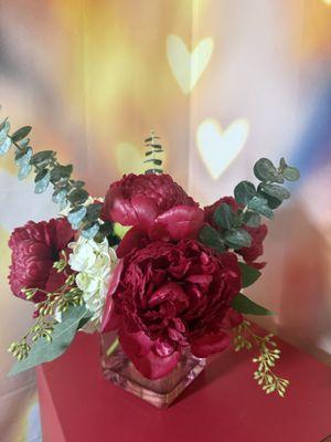 PRETTY IN PEONY