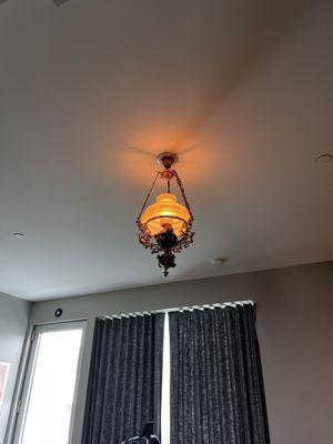 Antique lamp installation