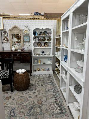 Starrdust Antiques and Treasures