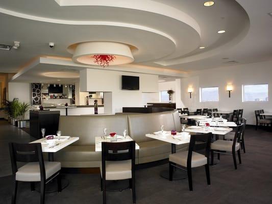 Forte Grille & Bar Dining Area