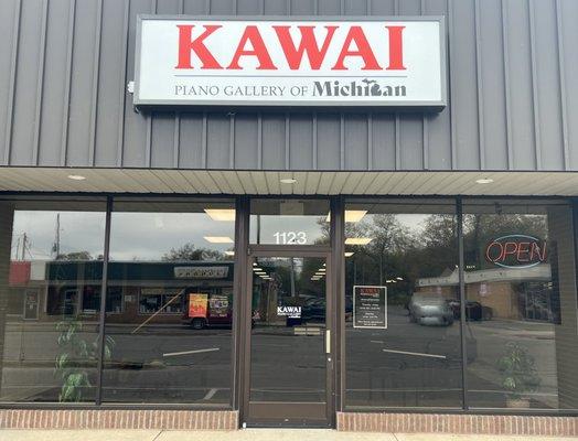Kawai Piano Gallery of Michigan - Traverse CIty Entrance