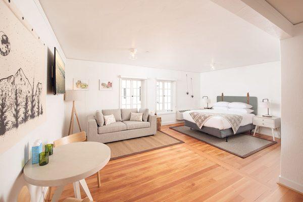 SCP Redmond's guest rooms bring the natural beauty of Oregon inside.