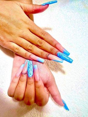 I adjusted the picture and the nails are soo good