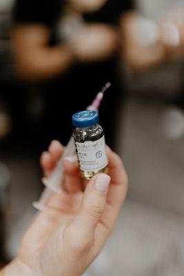 Smooth fine lines and refresh your natural beauty with our neuromodulator treatments, including Botox®, Dysport®, Xeomin®, and Daxxify™