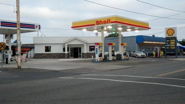 Garibaldi Shell & Grocery