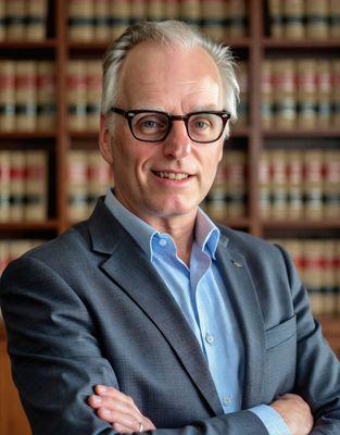 Steven C Lee & Associates