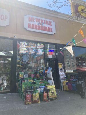 Newkirk Hardware