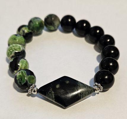 Custom Designs By Unique Pieces