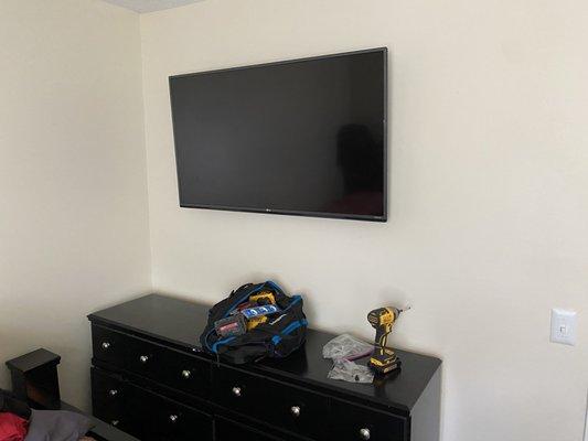 Lawerence TV Mounting