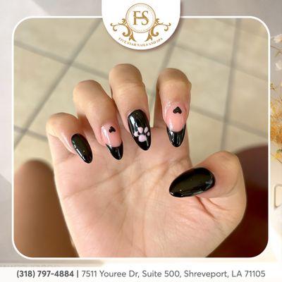 Soft, sweet, and oh-so-cute! Cat paw vibes for nails that are purr-fectly unique.
Channel your inner kitty with every manicure!