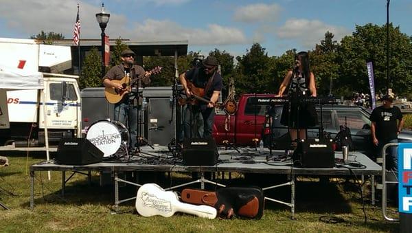 1st Annual MoFoodTruckFest