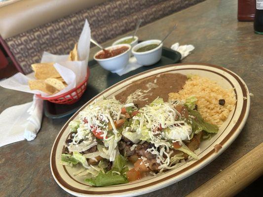 Sopes de carne asada