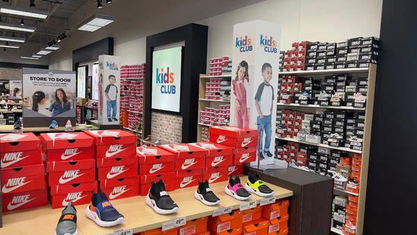 Off Broadway Shoe Warehouse