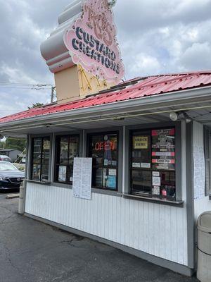 Ro's Custard Creations