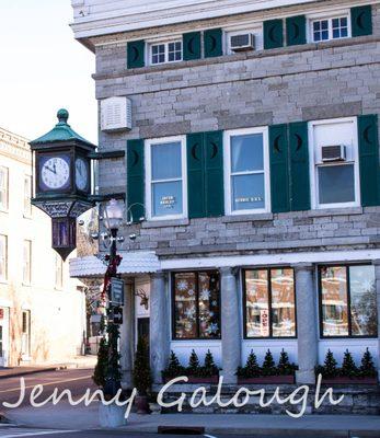Lee's Shops At Wagner Square