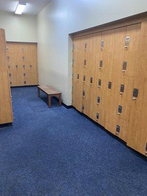 Nice clean locker room