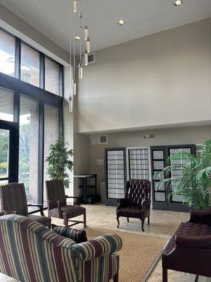 Main level lobby (not her lobby)