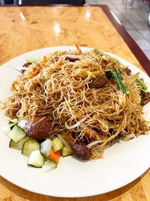 Stir fried vermicelli with meatballs and eggs AKA Bihun goreng DELICIOUS!!!